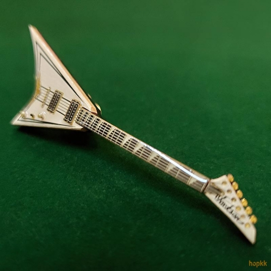 Miniature guitar pin - RRT3 #0002 4