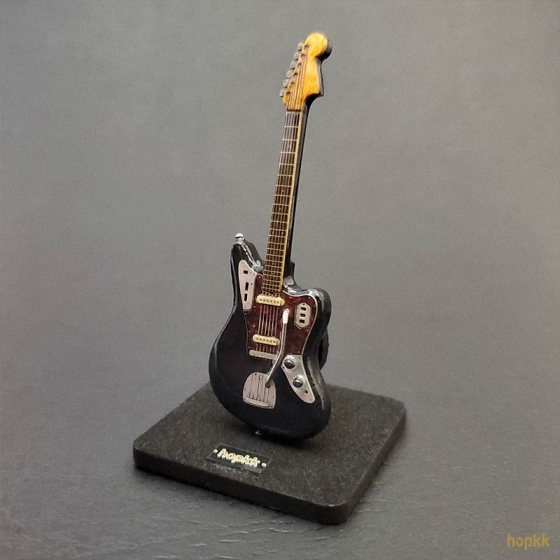 Miniature black guitar lapel pin - Jaguar #0002 3