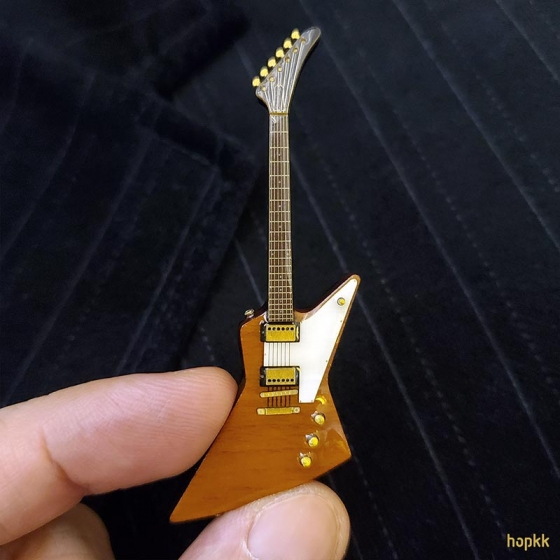 Miniature guitar lapel pin - Explorer classic version #0001 0
