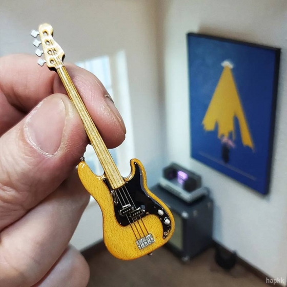 Diorama "Keep Being Yourself" with a bass guitar lapel pin 2
